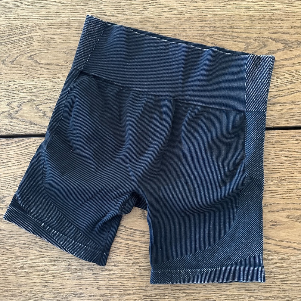 Joylab bike shorts